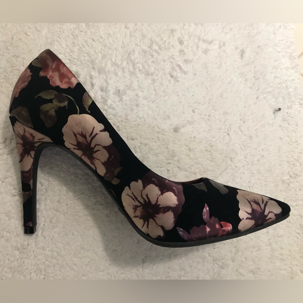 Christian Siriano Black Floral Heels